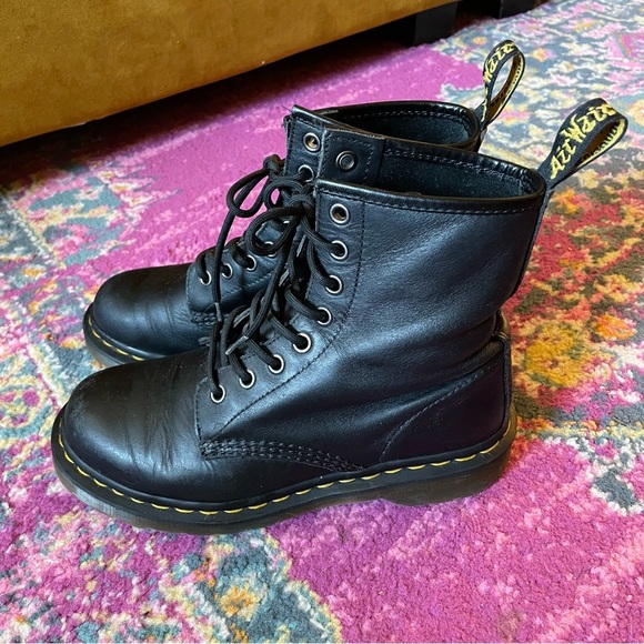 Dr Martens 1460 Leather Lace Up Boot - Picture 9 of 10